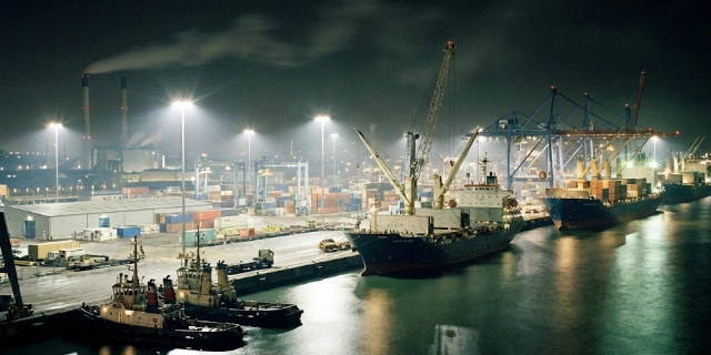 Trump Says US Hit ‘Big Facility’ Linked to Drugs in Possible Venezuela Strike