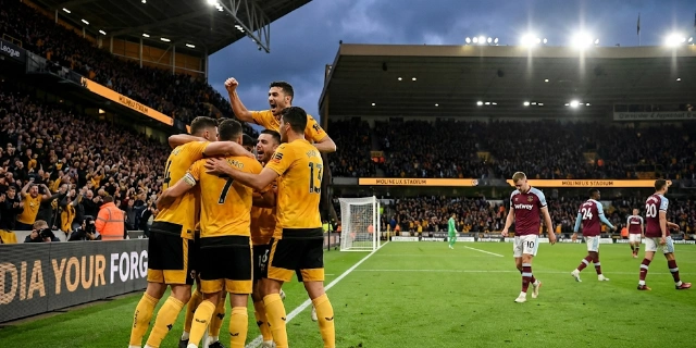Wolves Claim First Win as West Ham’s Relegation Fears Grow