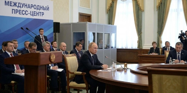 Kremlin Says Vladimir Putin Has Been Invited to Donald Trump’s Proposed ‘Board of Peace’ Initiative